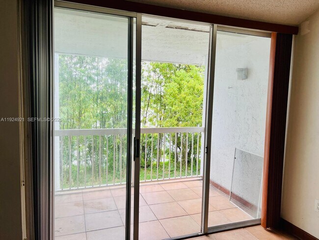 Building Photo - 4990 NW 97th Pl