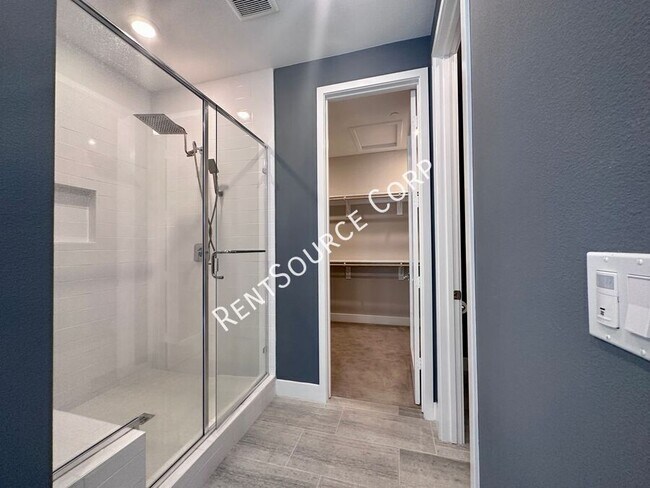 Building Photo - 27124 Observation Ct