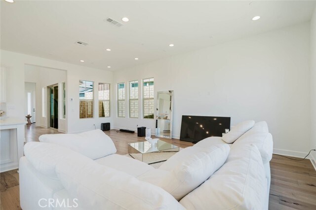 Building Photo - 11716 Canoga Ave