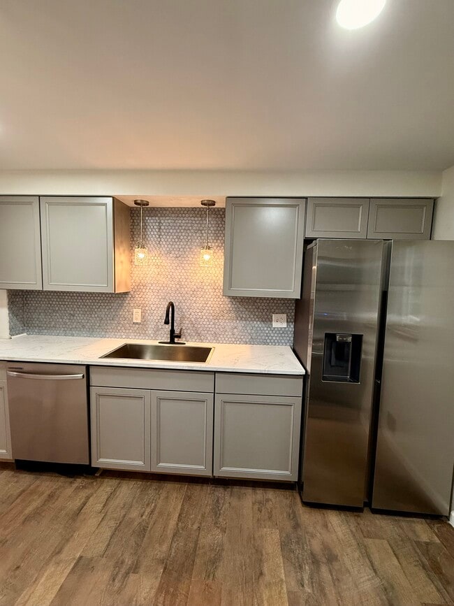 Building Photo - 6514 Ventura Dr