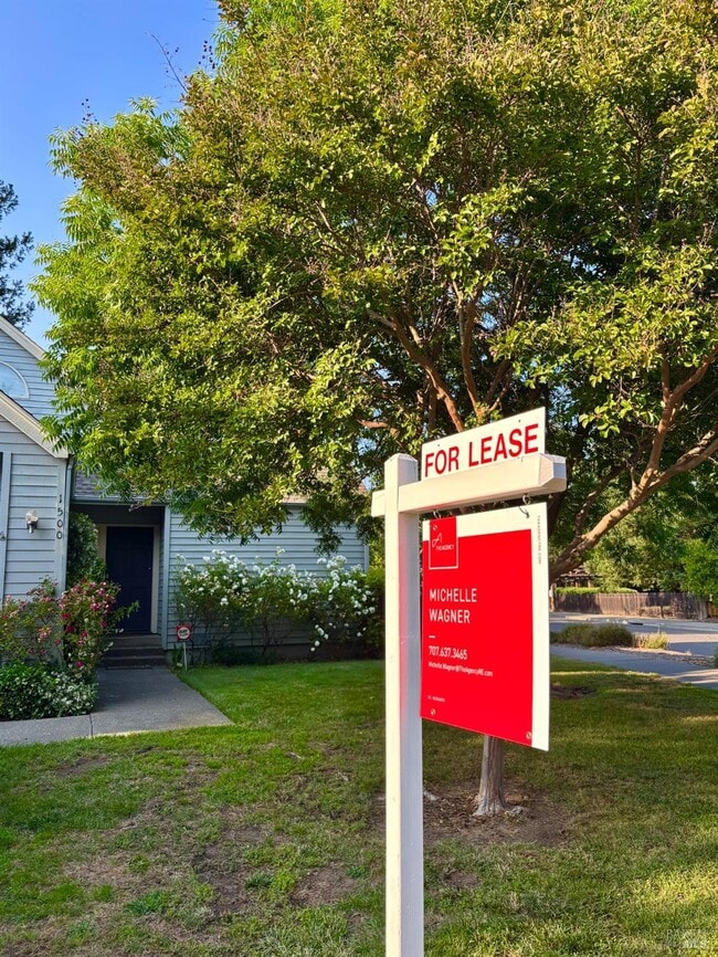 Building Photo - 1500 Voorhees Cir