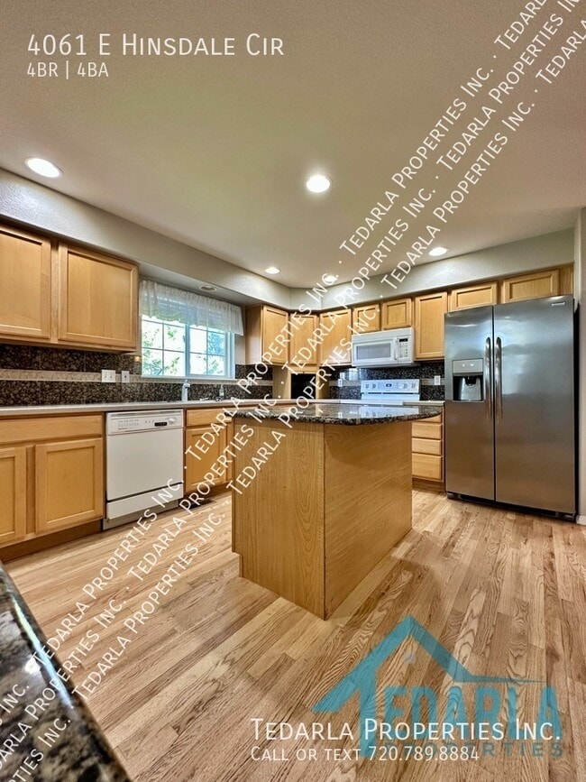 Building Photo - 4061 E Hinsdale Cir