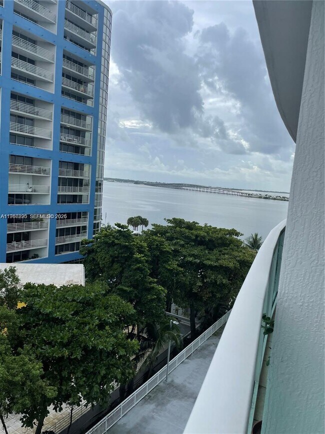 Building Photo - 2101 Brickell Ave