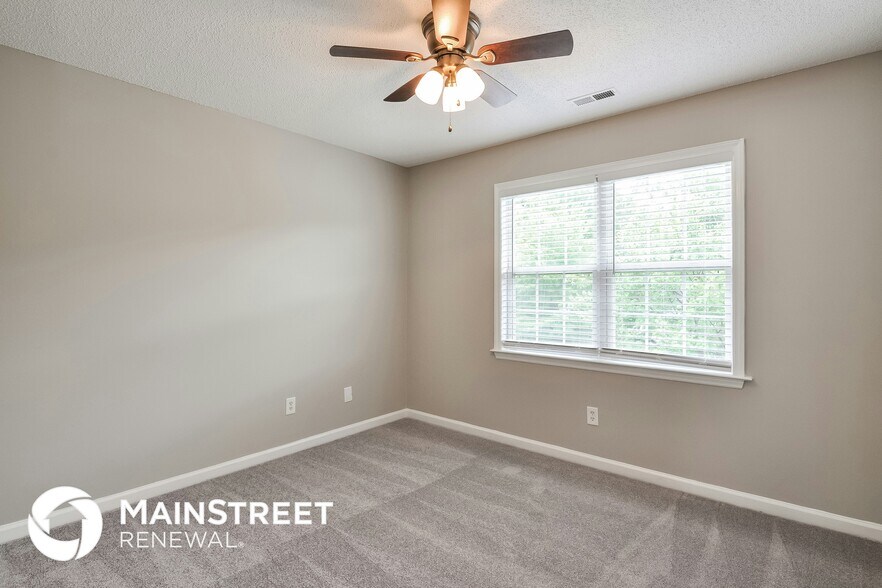 Building Photo - 1100 Curtiss Dr