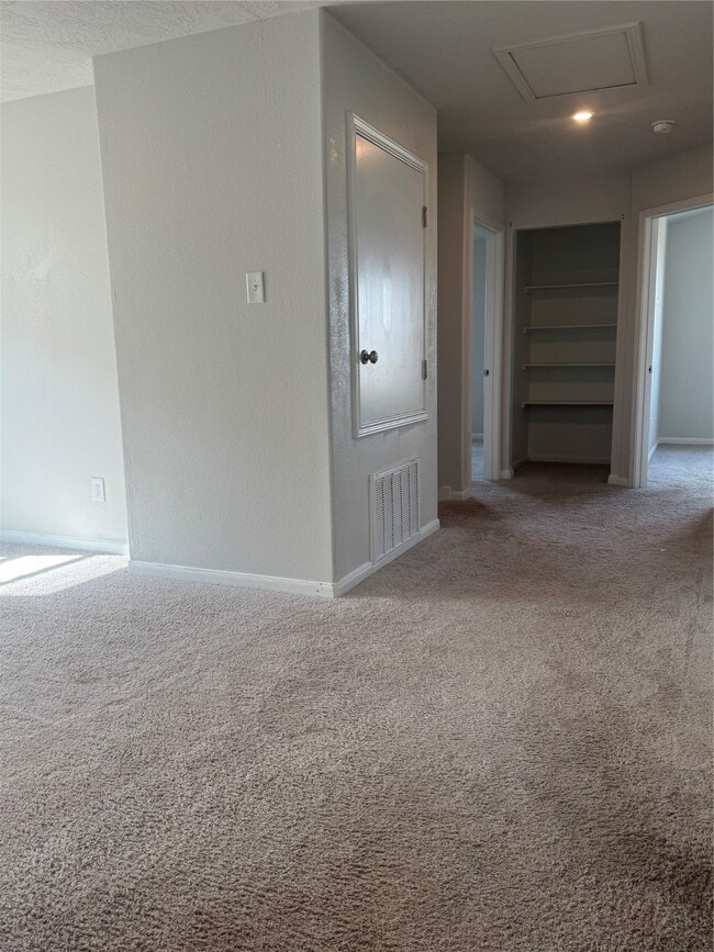 Building Photo - 68 Rd 51026