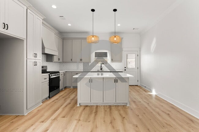 Building Photo - 10 Dragonfly Cv