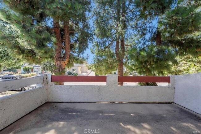 Building Photo - 2740 Gramercy Ave