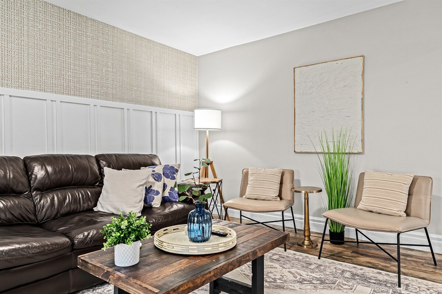 Building Photo - 22 2nd St