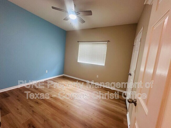 Building Photo - 6017 Tapestry Dr