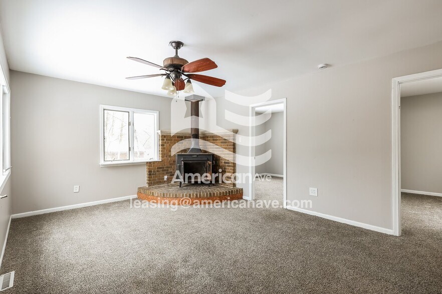 Building Photo - 28407 Patricia St