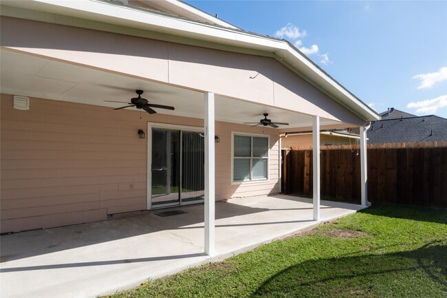 Building Photo - 3807 Gardenia Bend