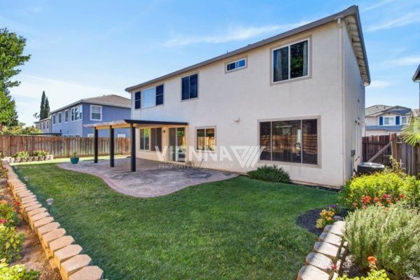 Building Photo - 3180 Mount Tamalpais Dr
