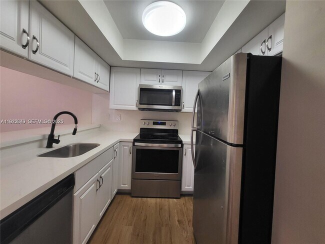 Building Photo - 8977 SW 123rd Ct