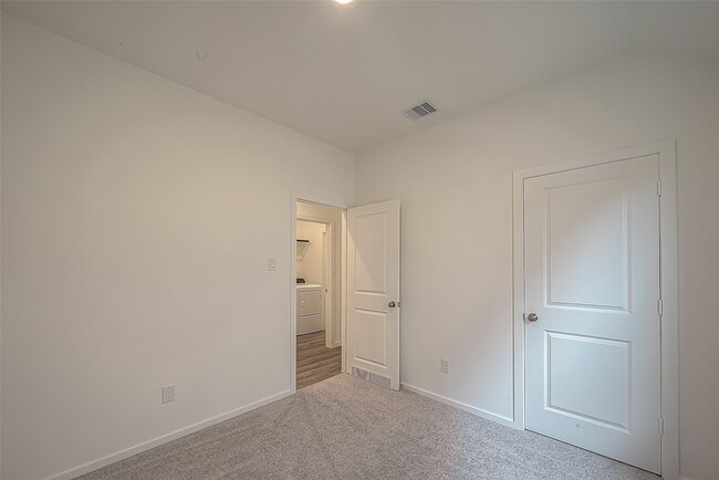 Building Photo - 27235 Henley Rdg Dr