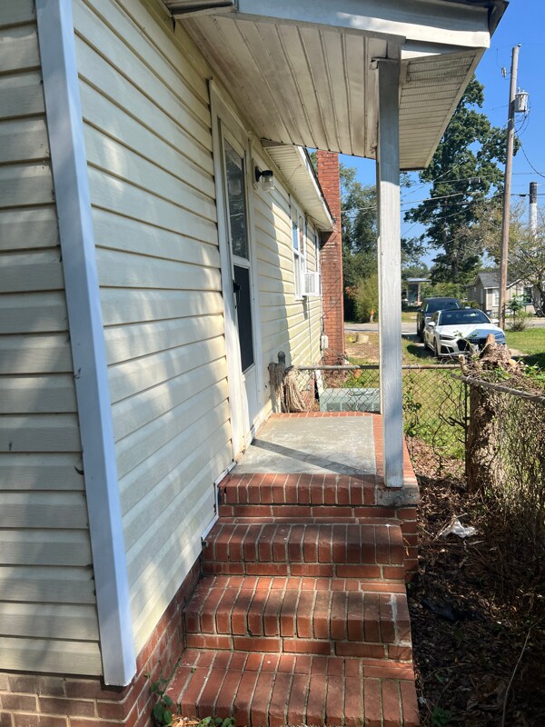 Building Photo - 1314 Pleasant Ave