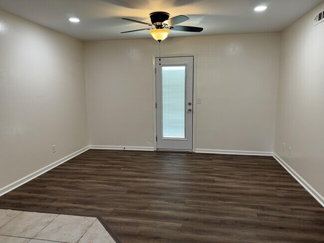 Interior Photo - Cumberland Court