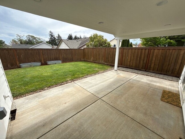 Building Photo - 5512 Murray St SE