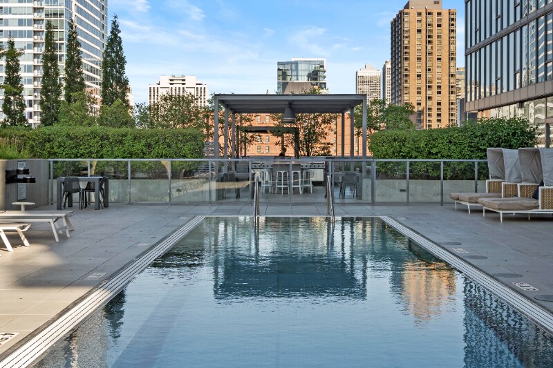 Building Photo - 169 W Elm St