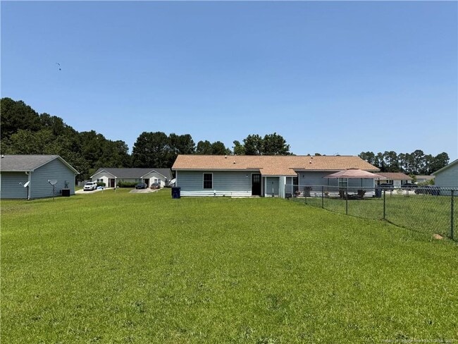 Building Photo - 203 Centipede Ln