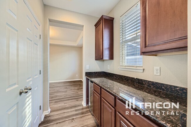 Building Photo - 12182 S Great Plain Way