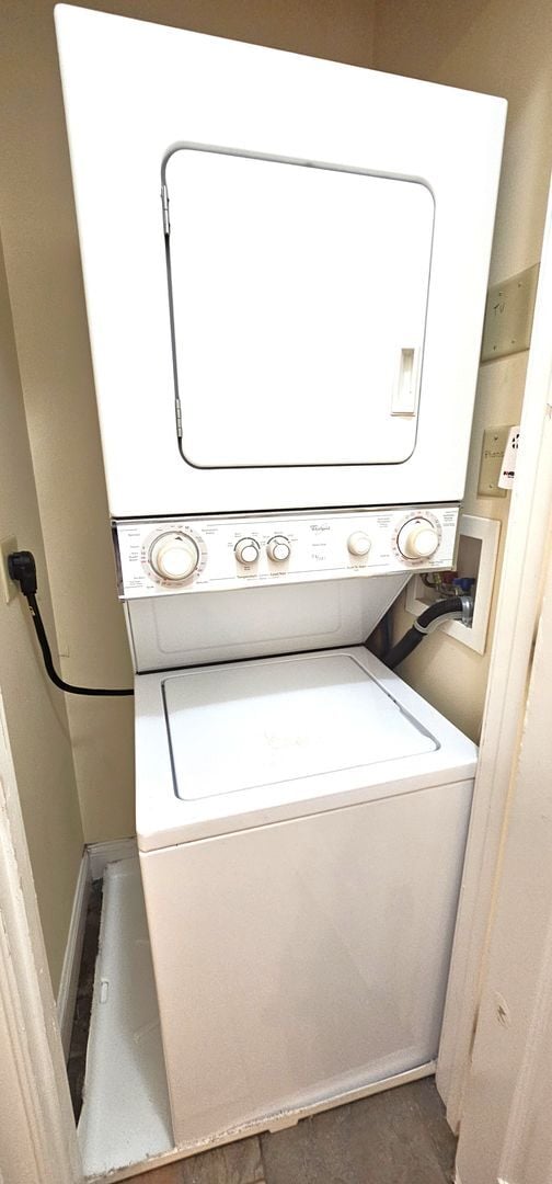 Building Photo - 51 N Champlain St