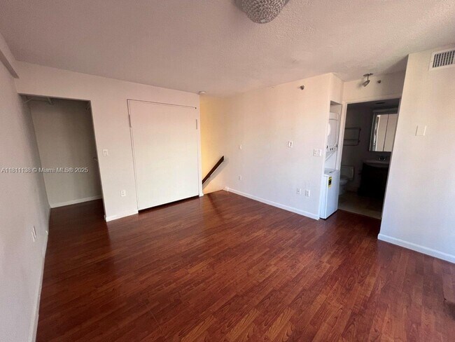 Building Photo - 2801 Florida Ave