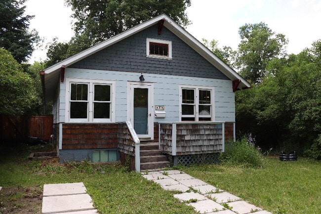Building Photo - 809 S 5th Ave