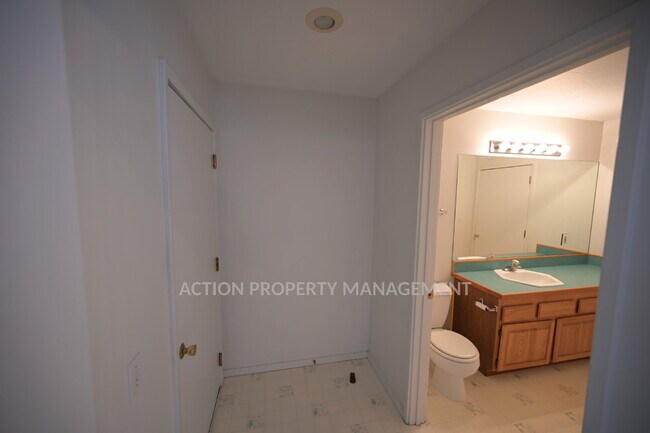 Building Photo - 3 bed 2.5 bath home in a private country setting, close to town. All new luxury vinyl plank floor...
