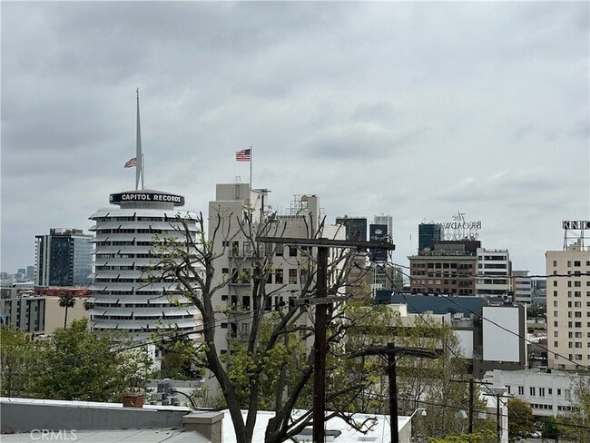 Building Photo - 6326 Franklin Ave