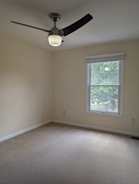 Building Photo - 11908 Matthews Ct