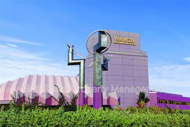 Building Photo - 301 S Gulfstream Ave