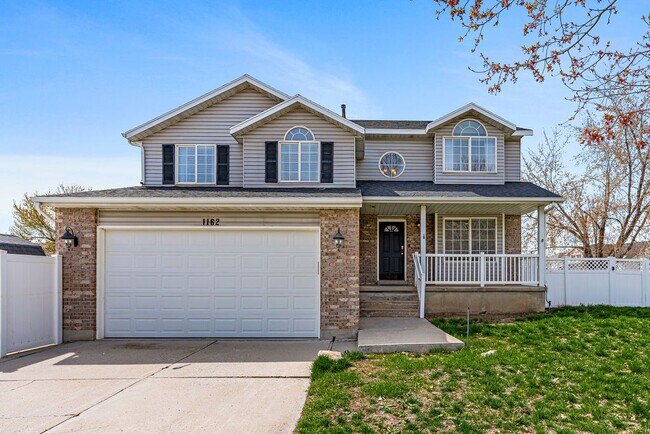Building Photo - 1162 Cave Hollow Ln