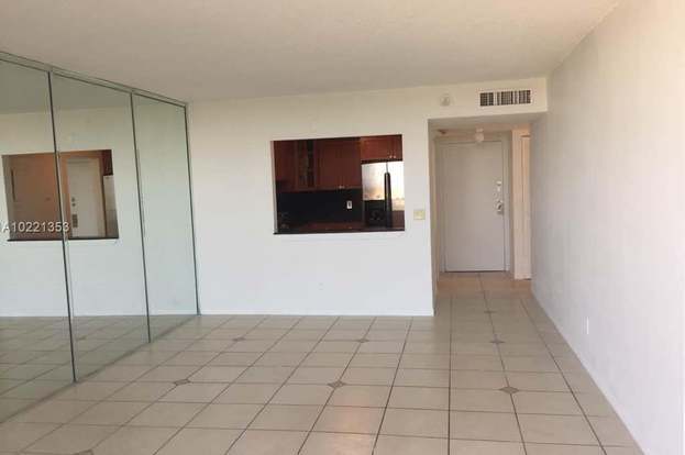 Building Photo - 13499 Biscayne Blvd