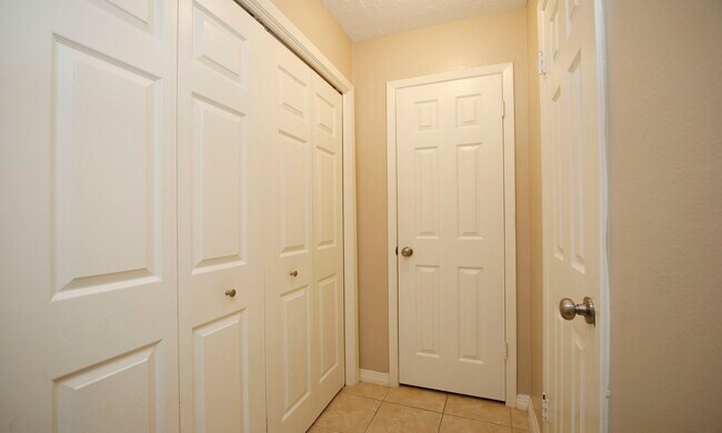 Building Photo - 3731 Windy Haven Dr