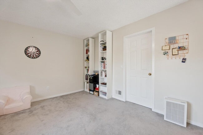 Building Photo - 30861 Centennial Dr