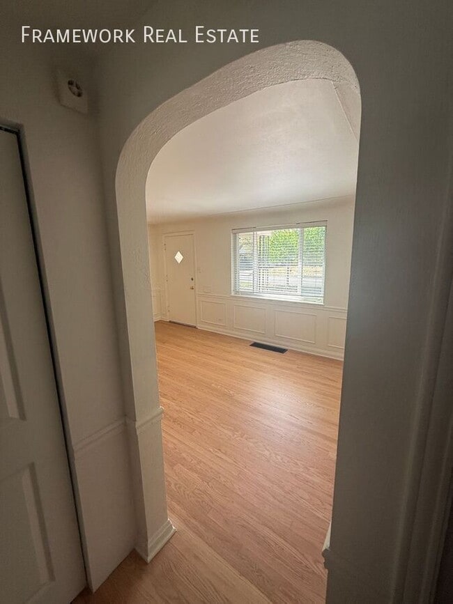 Building Photo - 2120 Irving St