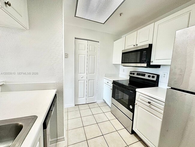 Building Photo - 2807 Veronia Dr