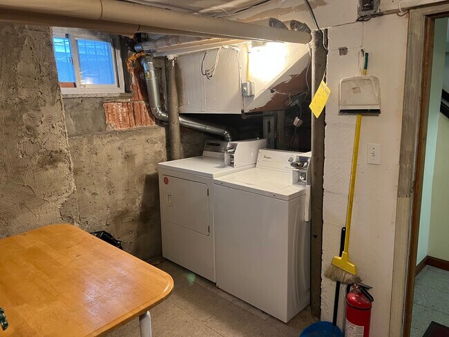 Laundry - 314 N Fulton Ave