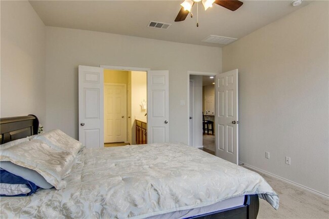 Building Photo - 16009 Hawthorne Heights Trail