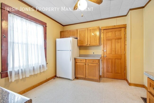 Building Photo - 58 Royal Ave