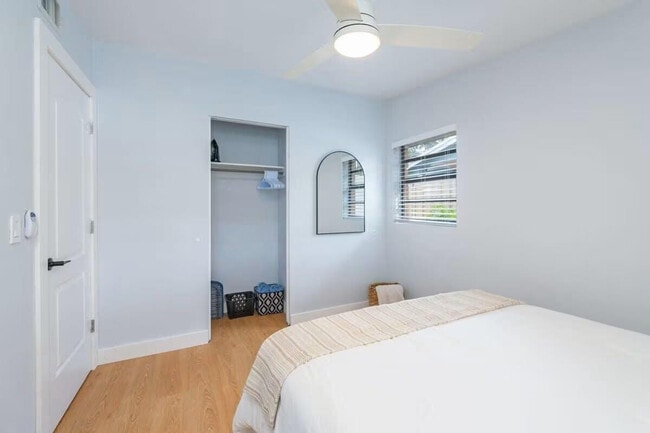 Building Photo - 3762 Catalina Rd