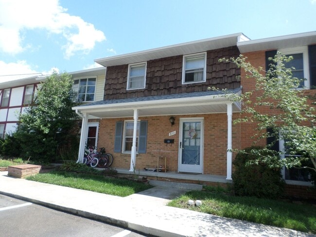 Building Photo - 310 Loudon Rd