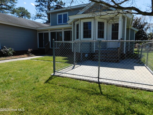 Building Photo - 6109 Schooner Ct