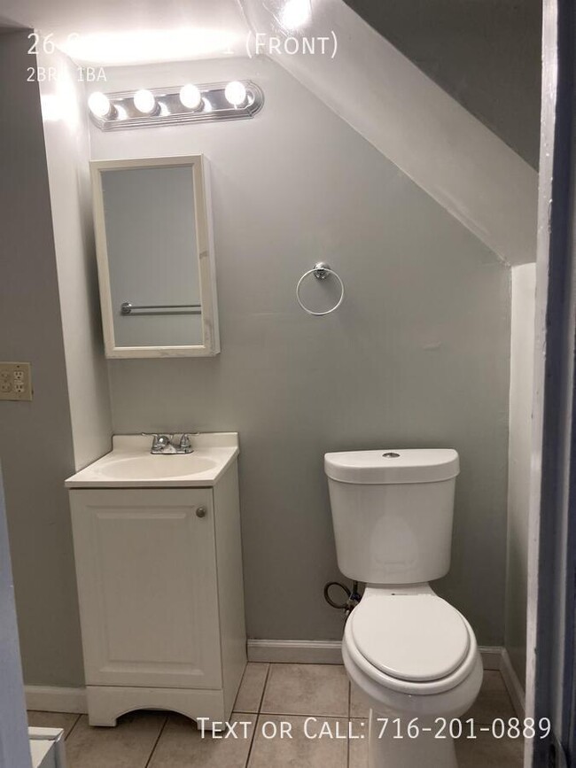 Building Photo - 26 Custer St