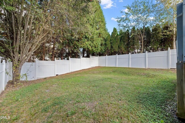 Building Photo - 1224 Grovewood Dr