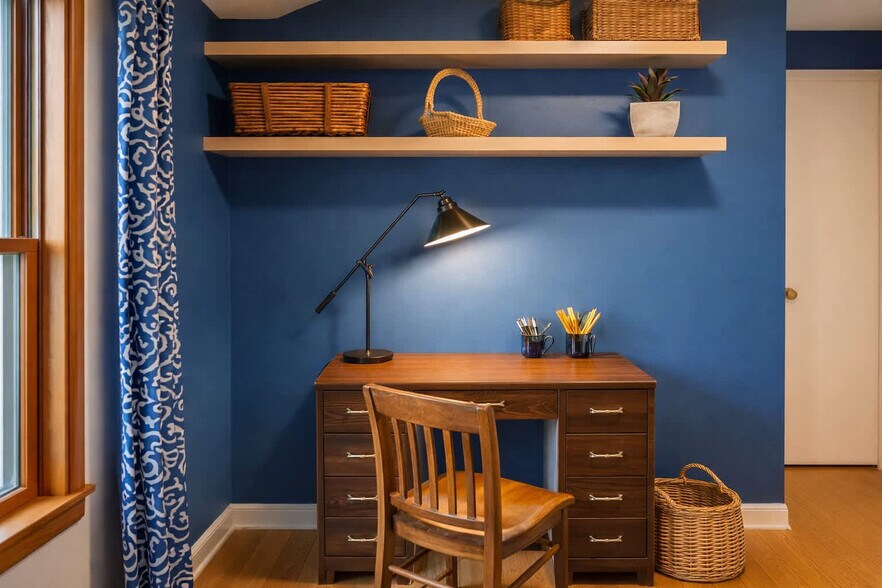 Building Photo - 111 River Dr