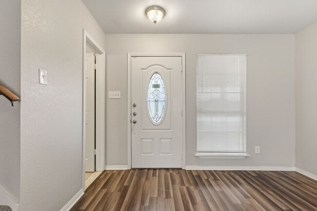 Building Photo - First Month FREE RENT—Spacious Living with Bonus Loft in Oak Valley! Spacious 2-Story with Loft, ...