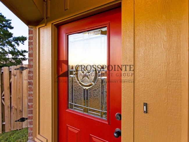 Building Photo - AVAILABLE! Stunning 3 bed, 2 bath, 1 car garage located in West Tyler!!