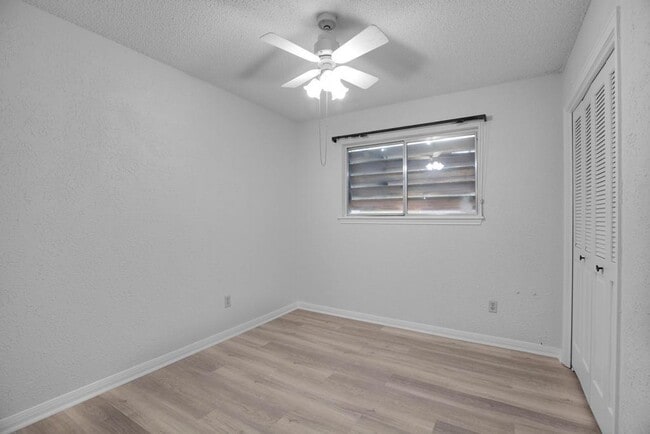 Building Photo - 9427 Braeburn Glen St