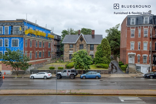 Building Photo - 125 Warren St